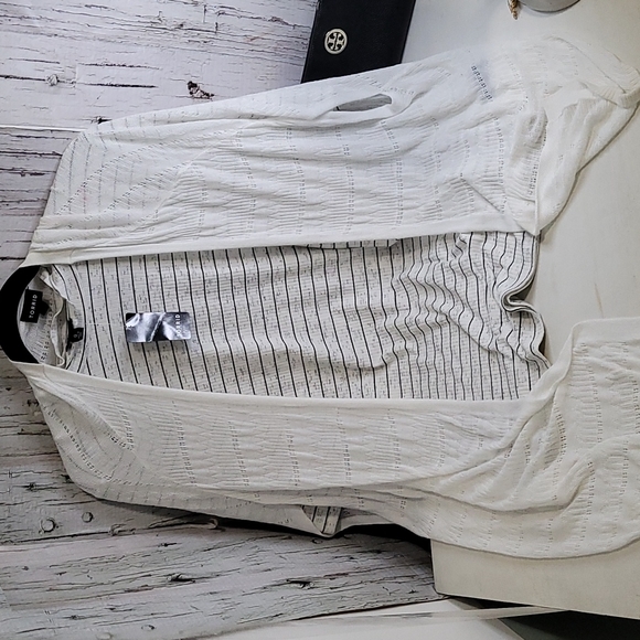 NWT Torrid Crinkle Neckline Striped Blouse Large 0 - Picture 6 of 12